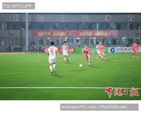 足球比赛盒影图揭示赛场背后的故事与精彩瞬间