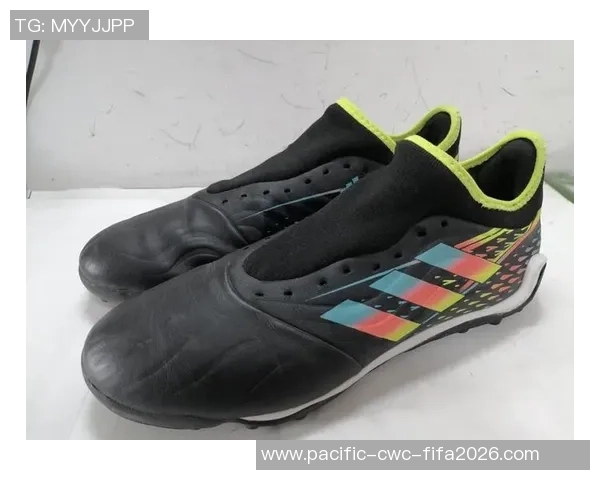 足球鞋买大一码了怎么办如何处理才能更好地适应脚型和提升运动表现